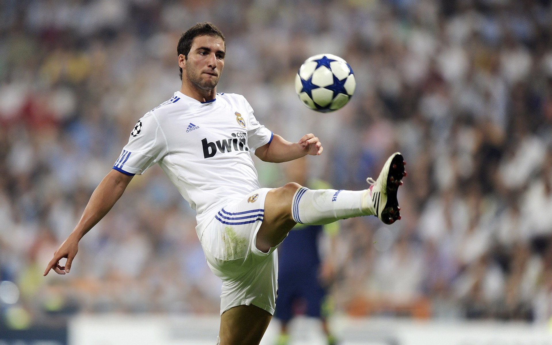 《FIFA》虚拟足球“极限盛典”2025盛大开启，开启虚拟足球新时代！